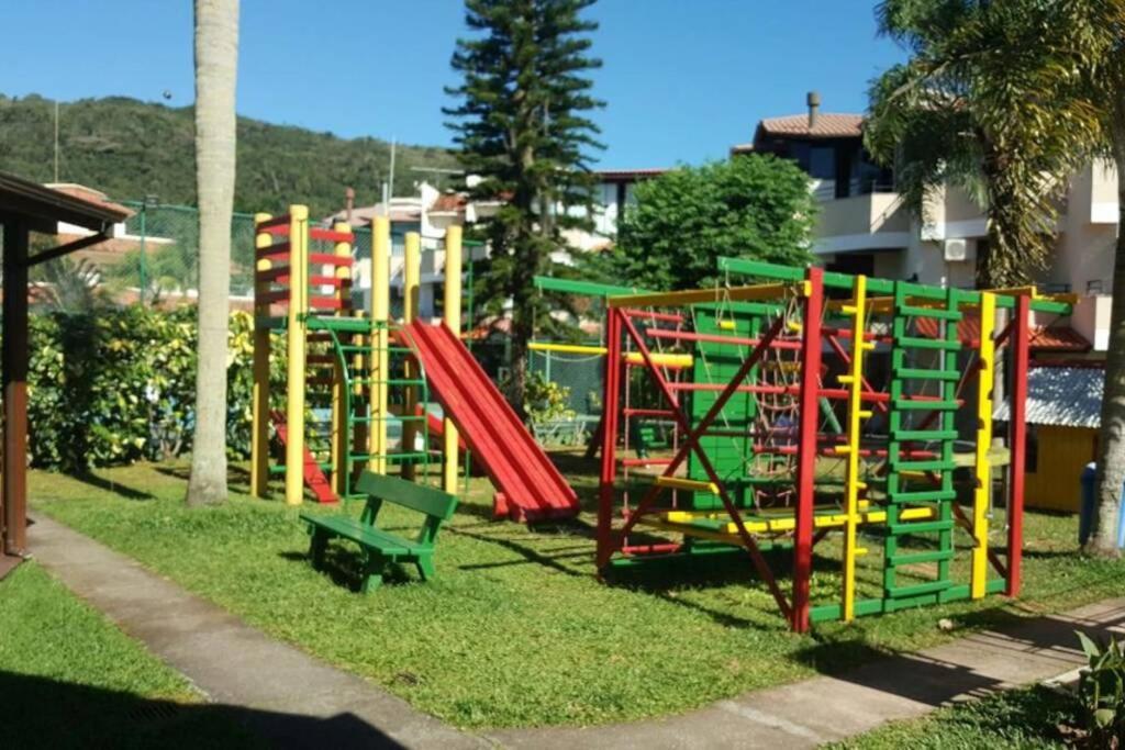 Lindo Triplex43-quadra De Tenis-piscina Casa de férias